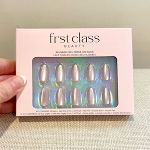 Frst Class Beauty Reusable Gel Press-On Nails - Dreamer